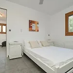 4 Bedroom Valerie With Private Swimming Pool *