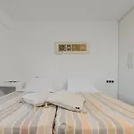 4 Bedroom Valerie With Private Swimming Pool