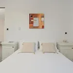 4 Bedroom Valerie With Private Swimming Pool