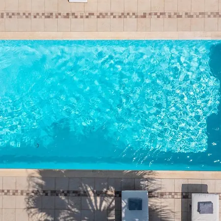 4 Bedroom Valerie With Private Swimming Pool Villa *
