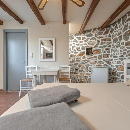 4 Bedroom Valerie With Private Swimming Pool Villa *