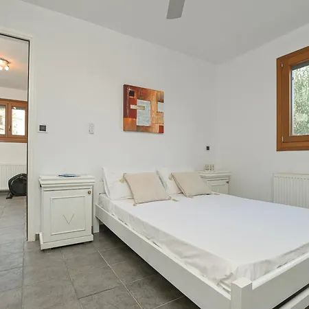 4 Bedroom Valerie With Private Swimming Pool *