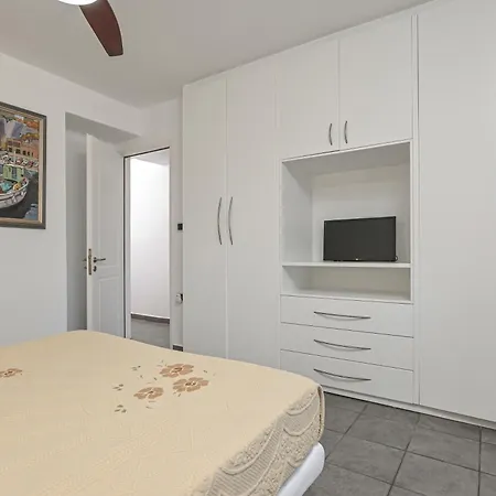 Villa 4 Bedroom Valerie With Private Swimming Pool