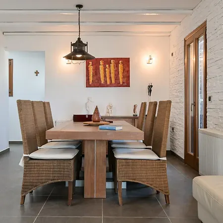 4 Bedroom Valerie With Private Swimming Pool Stelida (Naxos)