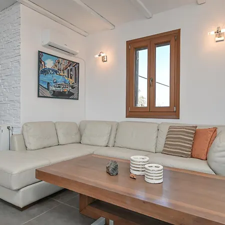 4 Bedroom Valerie With Private Swimming Pool Villa