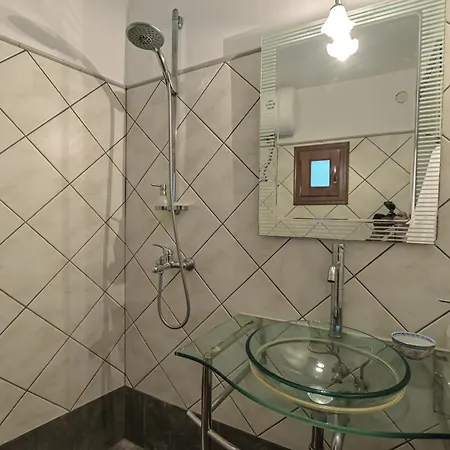 4 Bedroom Valerie With Private Swimming Pool *